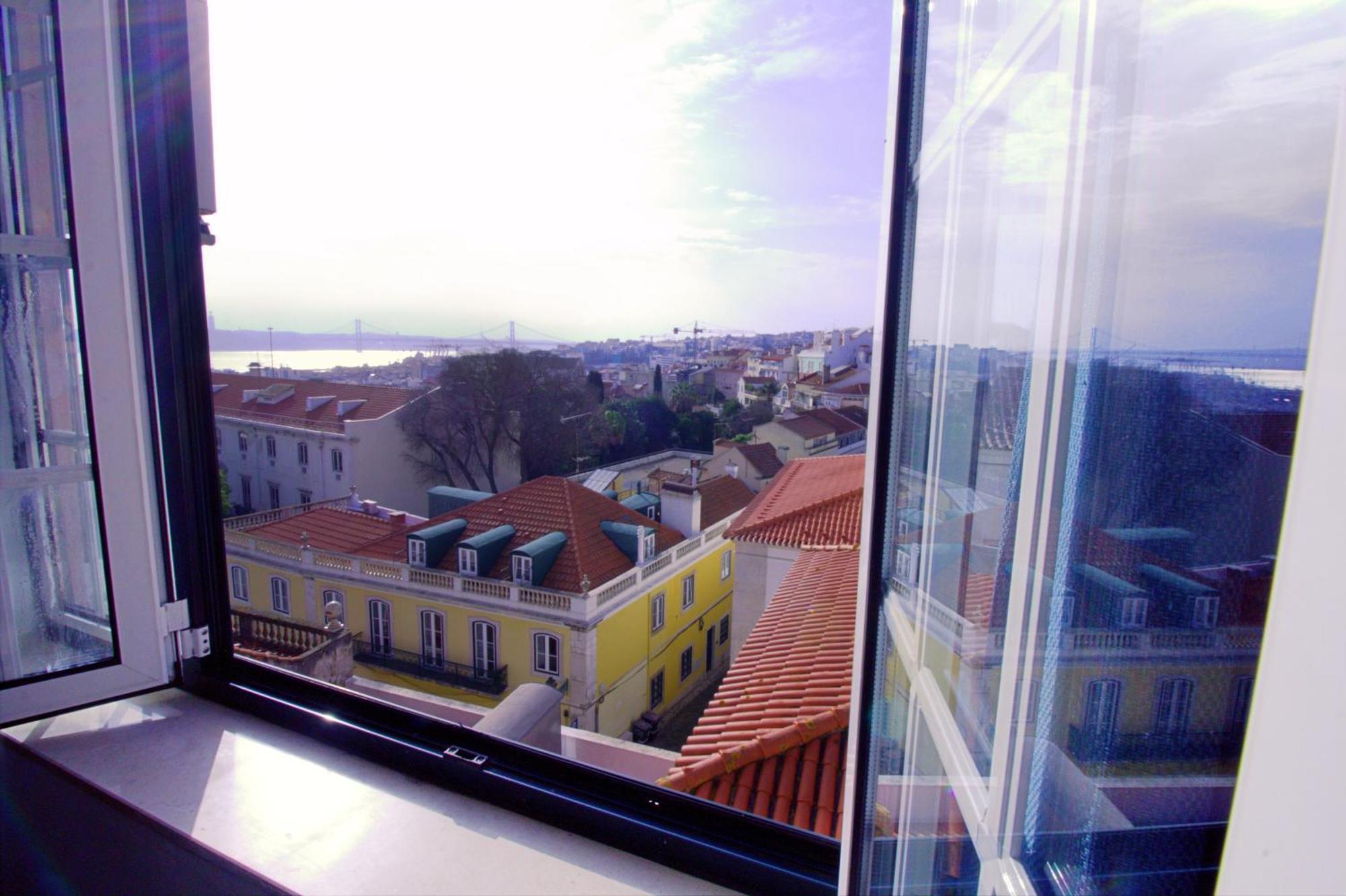 Wot New Lisbon Hostel Exterior photo