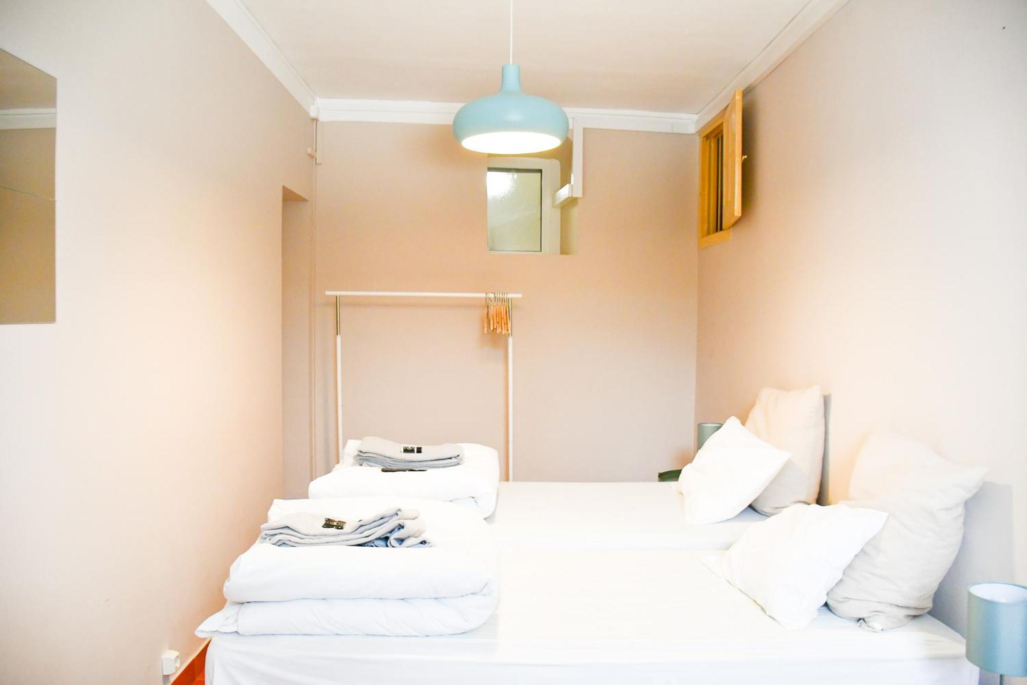 Wot New Lisbon Hostel Exterior photo
