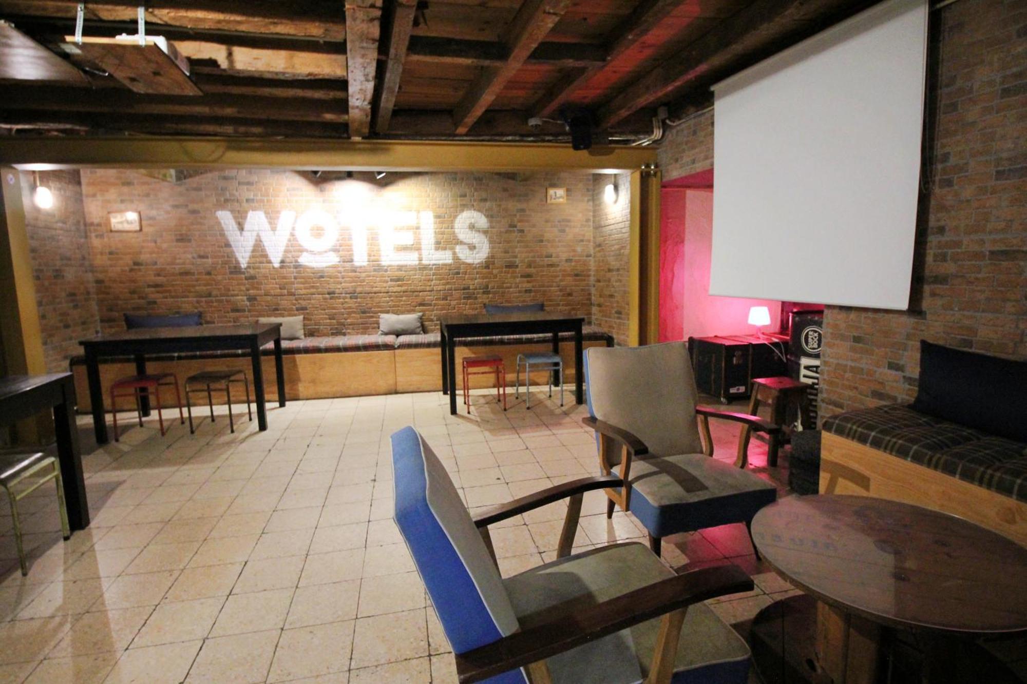 Wot New Lisbon Hostel Exterior photo